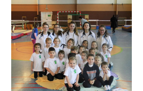 Les tout-petits au tapis!